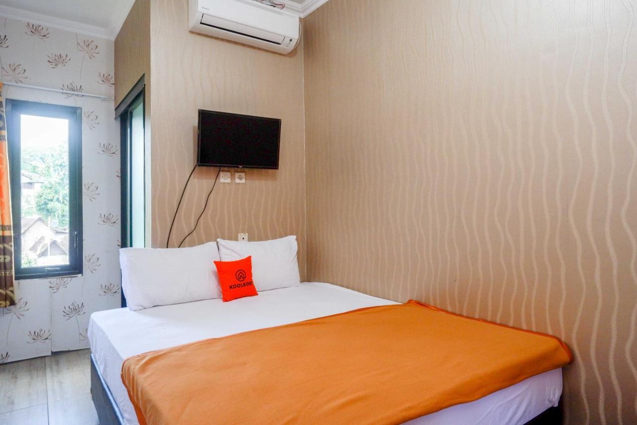 Хостел Koolkost Syariah Near Malioboro Area Джокьякарта Экстерьер фото