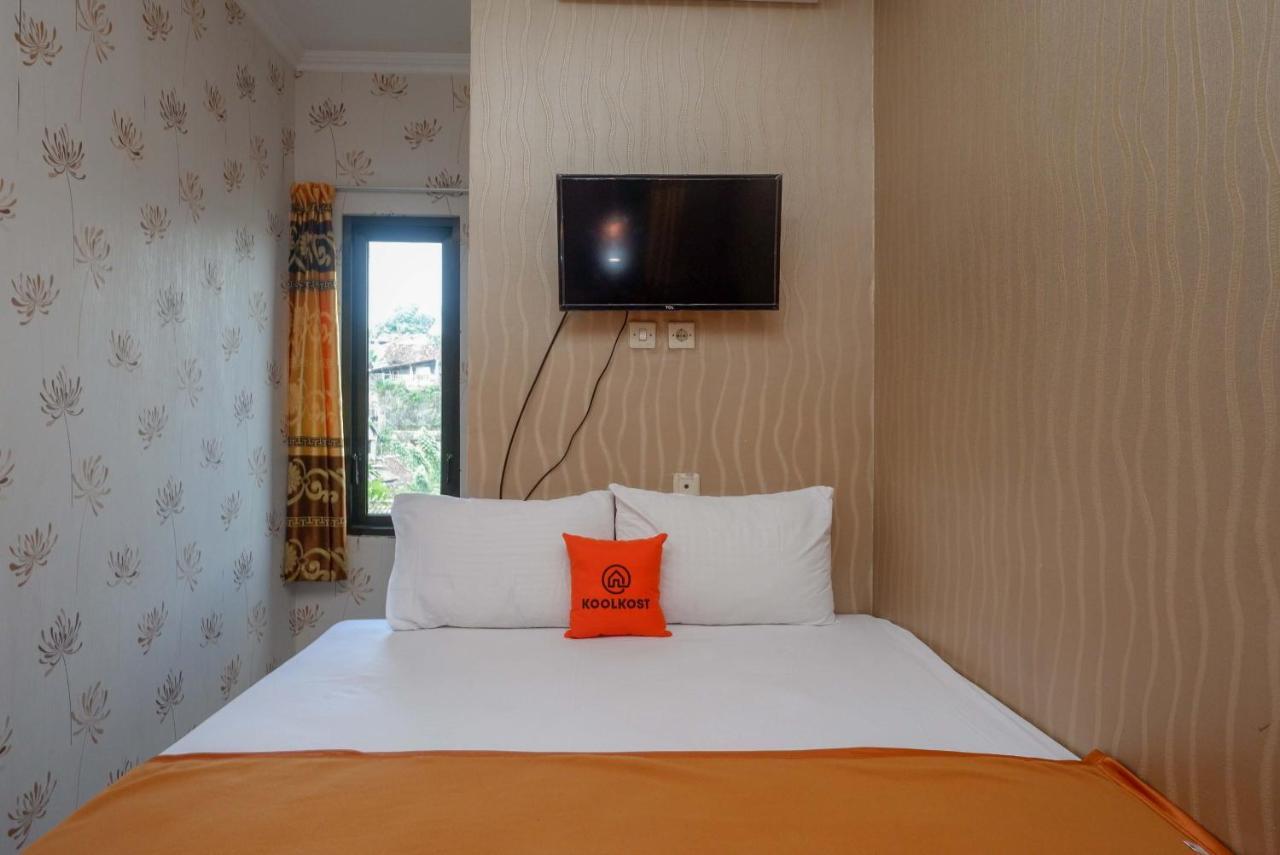 Хостел Koolkost Syariah Near Malioboro Area Джокьякарта Экстерьер фото