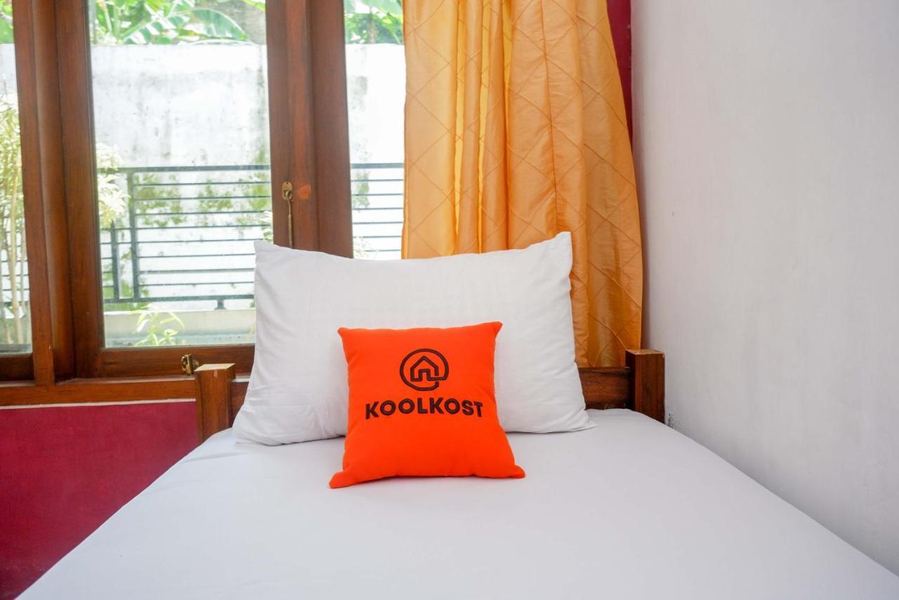 Хостел Koolkost Syariah Near Malioboro Area Джокьякарта Экстерьер фото