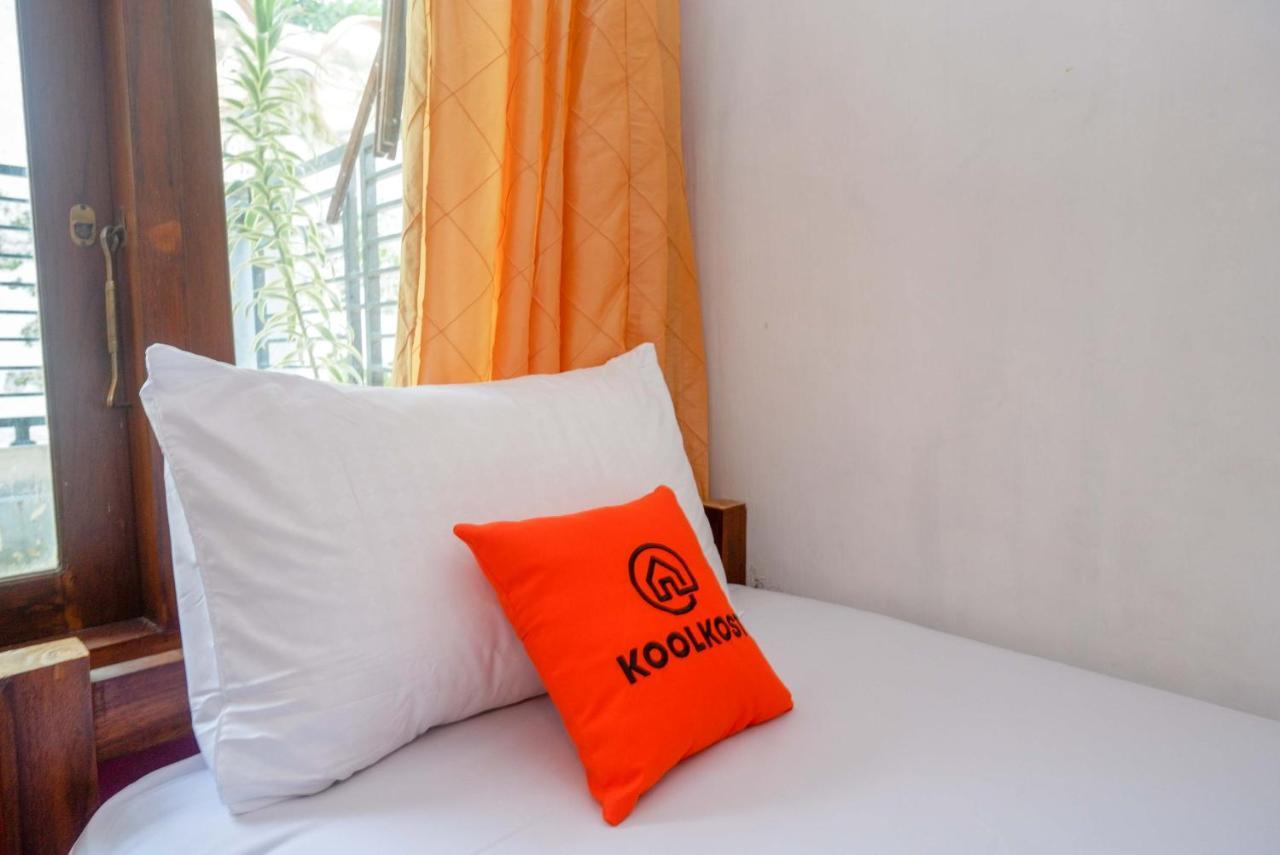 Хостел Koolkost Syariah Near Malioboro Area Джокьякарта Экстерьер фото