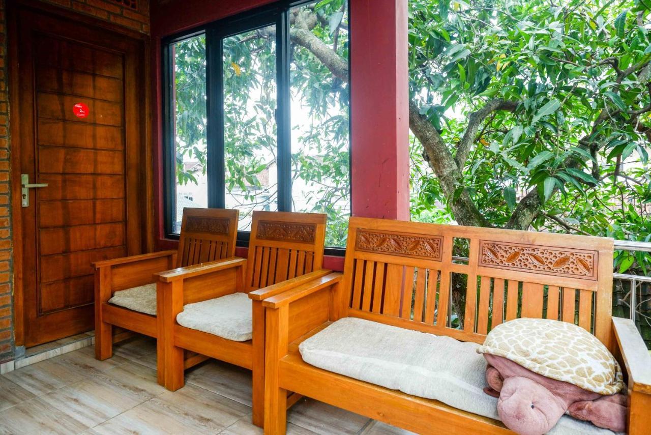 Хостел Koolkost Syariah Near Malioboro Area Джокьякарта Экстерьер фото